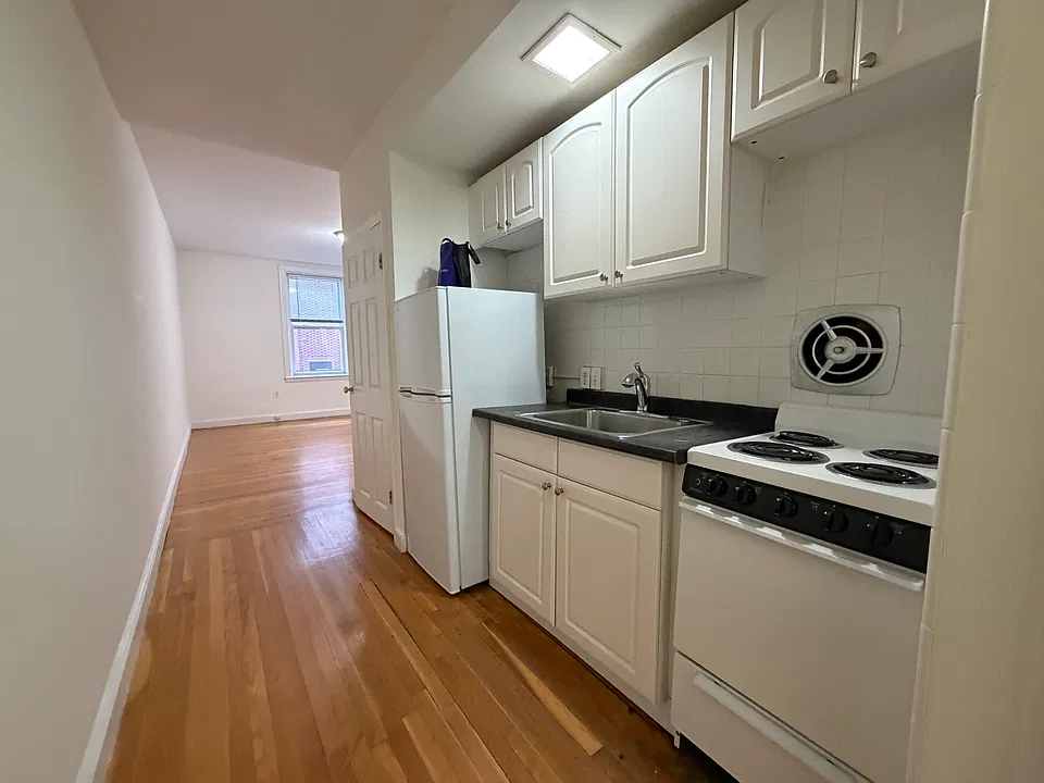 529 Beacon St #10