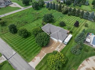 2631 Hawk Hill Ln SW, Rochester, MN 55902