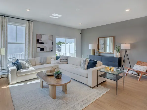 3206 Hudson St, Crozet, VA 22932