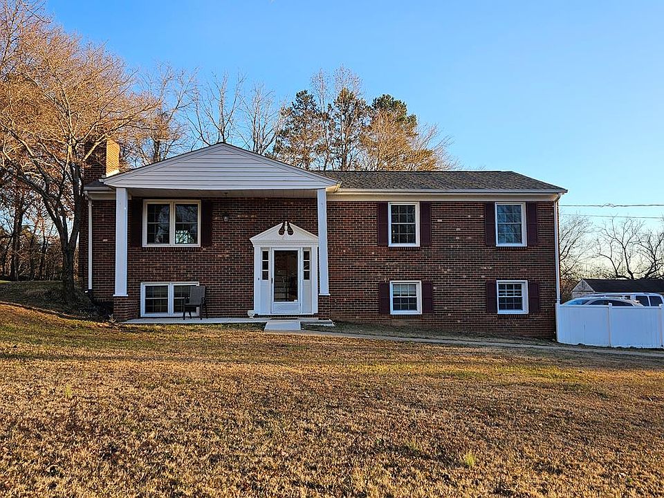 1st image of 2831 Blairmont Dr