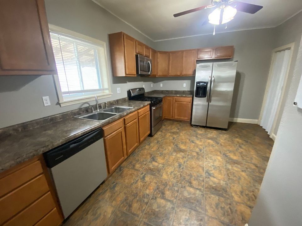 1st image of 309 N William St