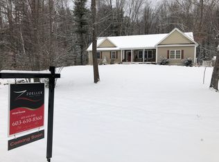 6 Peaslee Rd, Rochester, NH 03867