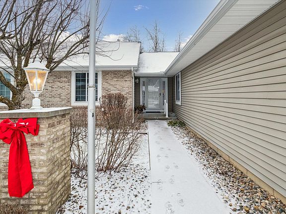 3rd image of 18568 Garwood Ct