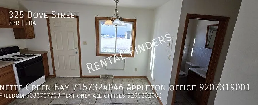 3 bed, 1.5 bath, $1,295 — Photo 2