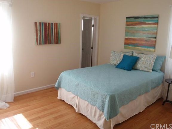 5th image of 3422 W 75th St