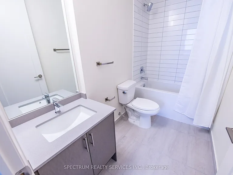 9000 Jane St #Penthouse 119 — Photo 30