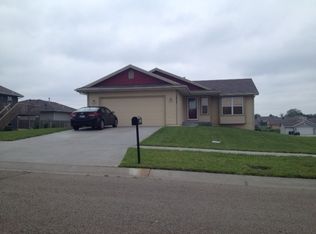 7017 SW 17th St, Topeka, KS 66615