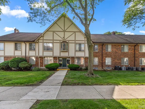 30220 Southfield Rd, Southfield, MI 48076