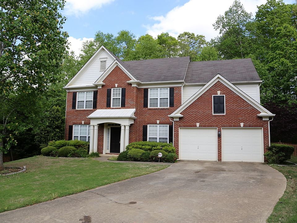 Private cul-de-sac house