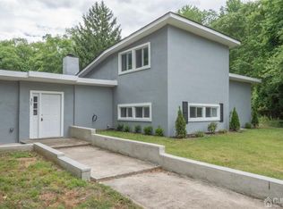 31 Old Forge Rd, Helmetta, NJ 08828