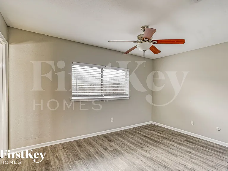 18742 Glen Briar Ln — Photo 8
