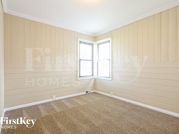 4th image of 723 Fulton Ave