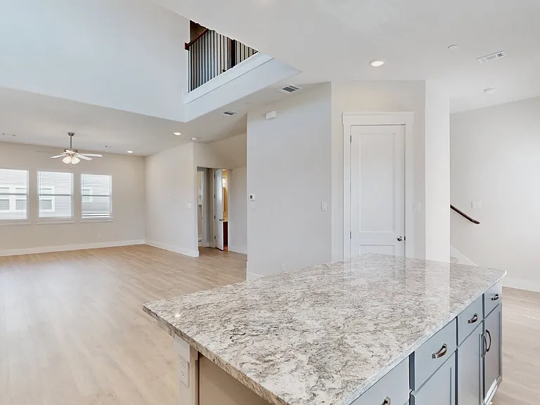 832 Concan Dr — Photo 22