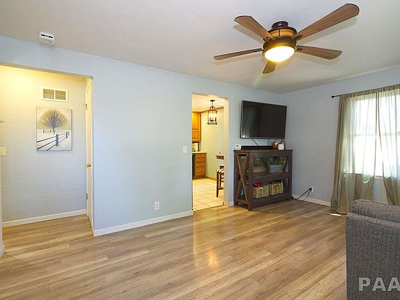 3rd image of 320 S Glen Ave