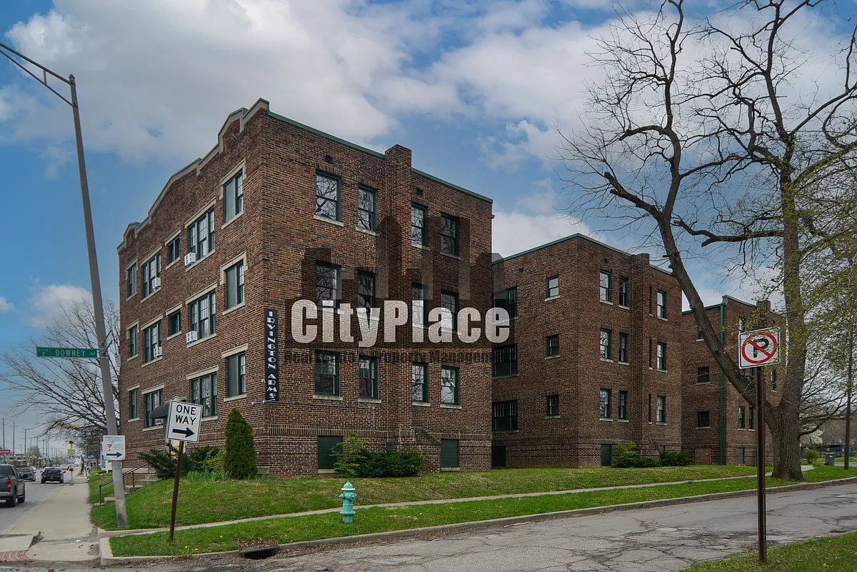 Building Photo - 5345 E Washington St #6