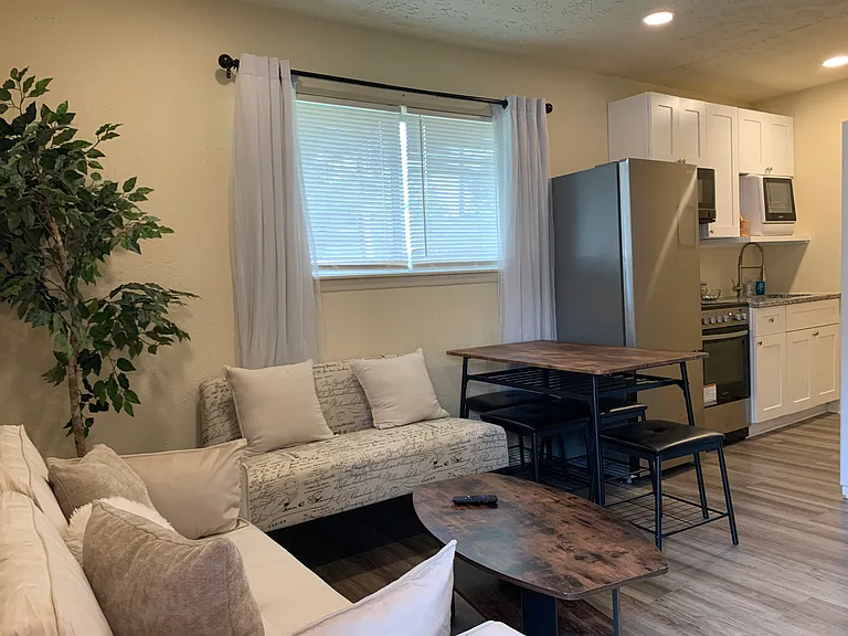9607 Eday Dr — Photo 4