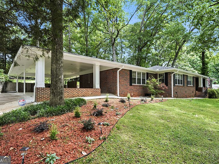 Listing photo 3
