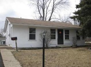 401 Cedar Cir, Elgin, IL