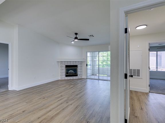 5th image of 8452 Boseck Dr Unit 262