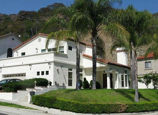1st image of 760 Glenmore Blvd