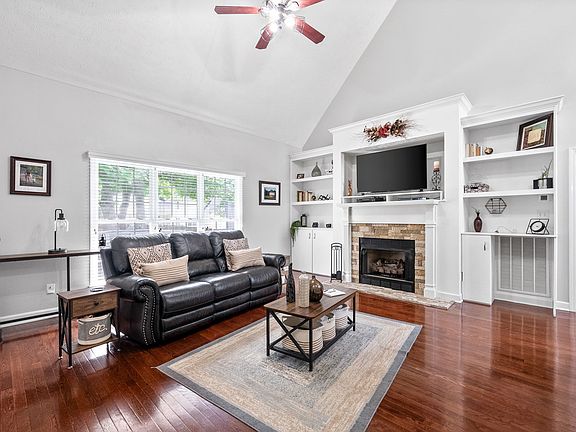 5th image of 946 Glenraven Dr