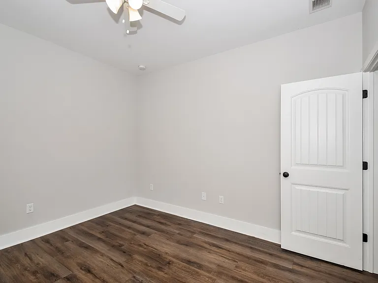 21 Greyfield Dr — Photo 12