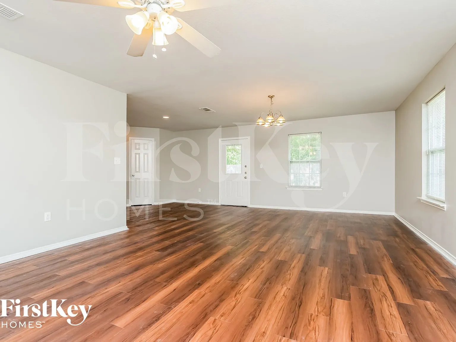 4 bed, 2.0 bath, 1593 sqft, $2,170 — Photo 3