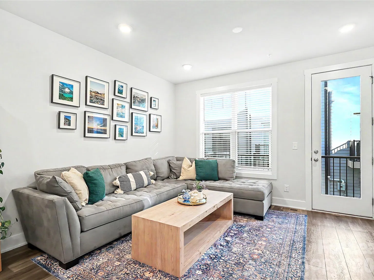 3 bed, 3.5 bath, $3,995 — Photo 4