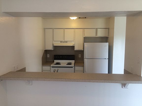 3rd image of 2601 Pecan Knoll St #A