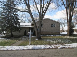 4415 Florence Dr, Johnsburg, IL 60051