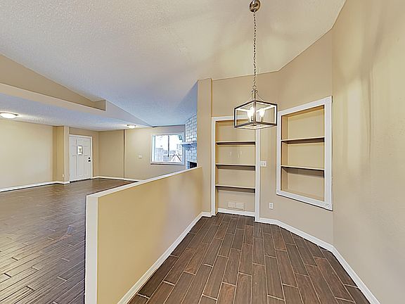 2nd image of 461 E San Remo Ave