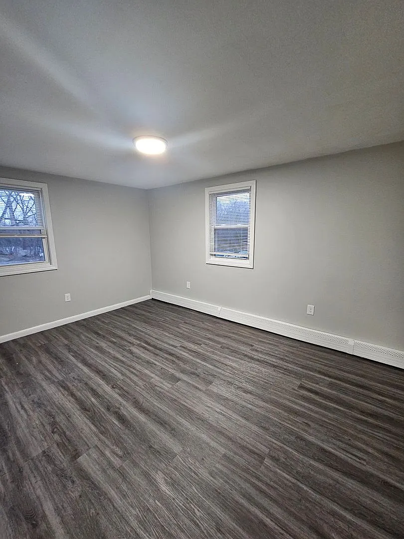 9 River Terrace — Photo 3
