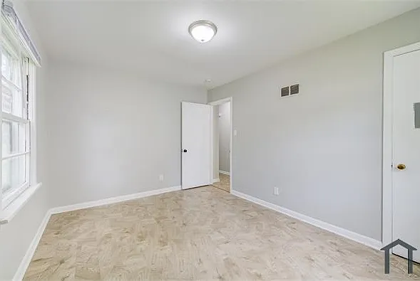 3 bed, 840 sqft, $1,650 — Photo 4