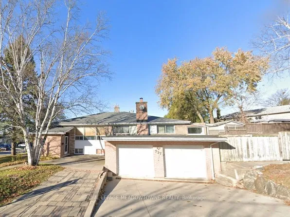 737 Botany Hill Cres #B, Newmarket, ON L3Y 3A7
