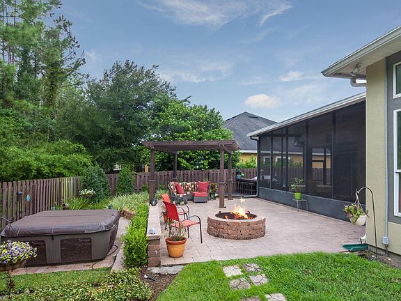 2nd image of 6382 Green Myrtle Dr