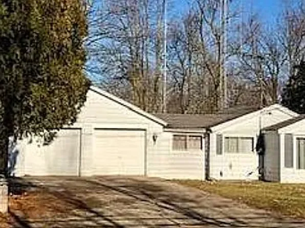 5061 E Clark Rd, Bath, MI 48808
