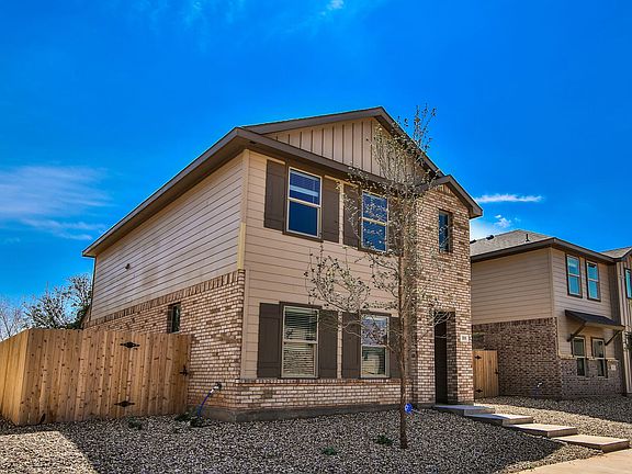 3rd image of 219 Brooke Blvd