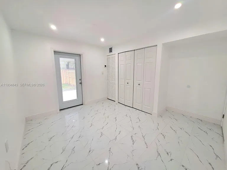 14402 SW 111th St — Photo 15