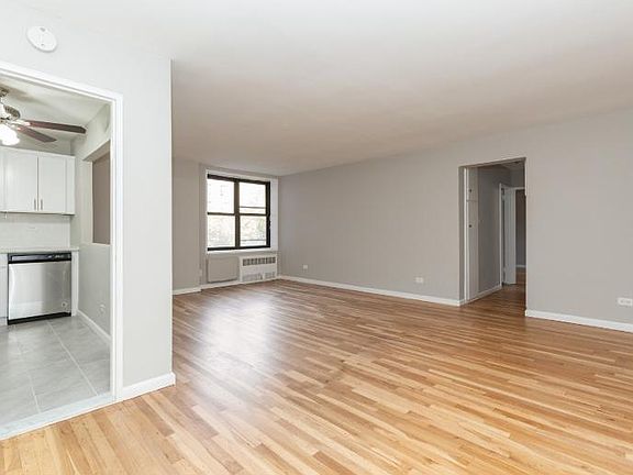2nd image of 1200 E 53rd St APT 4A
