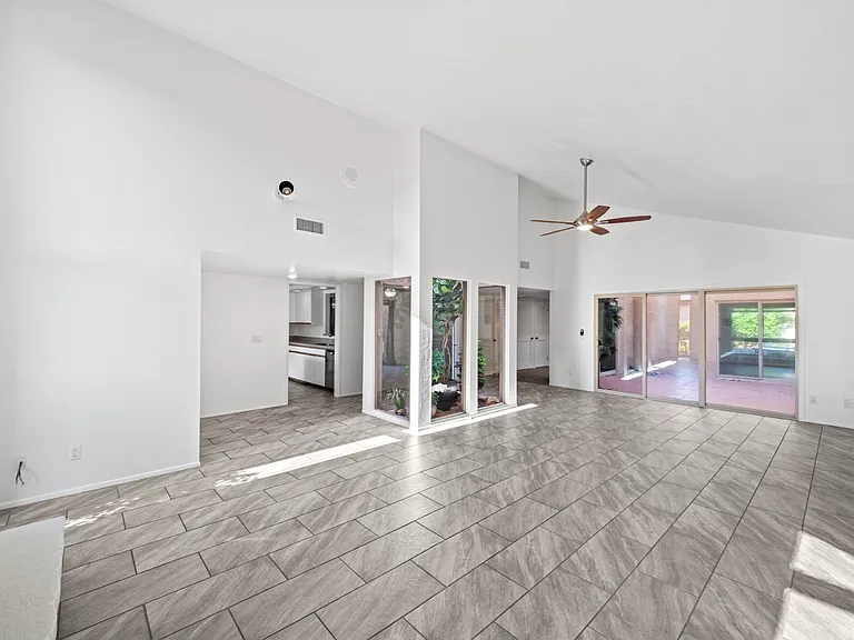 5733 N Camino De Las Estrellas — Photo 6