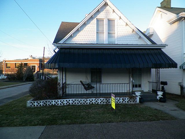 1st image of 601 E 2nd St