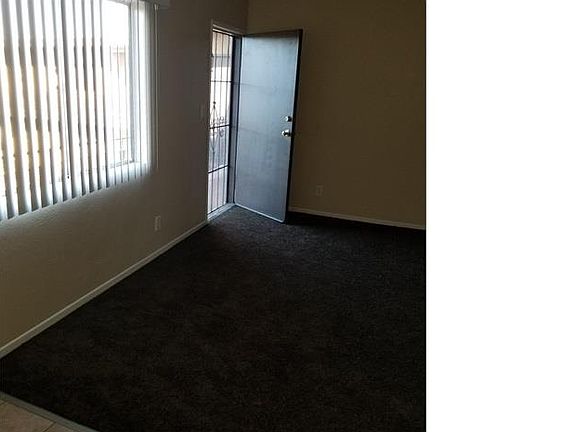 3rd image of 12633 S Figueroa St #12
