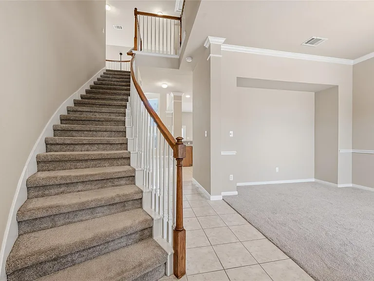 6600 Convict Hill Rd — Photo 2