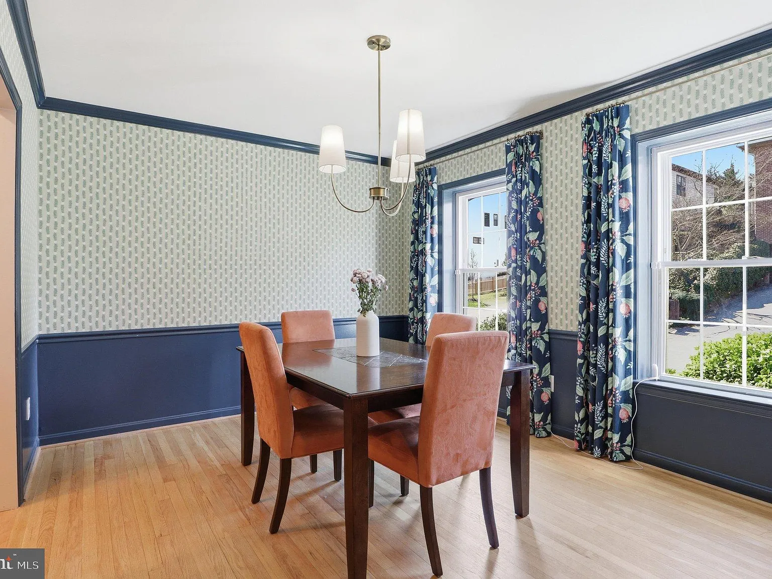 4 bed, 3.5 bath, 1512 sqft, $4,975 — Photo 3