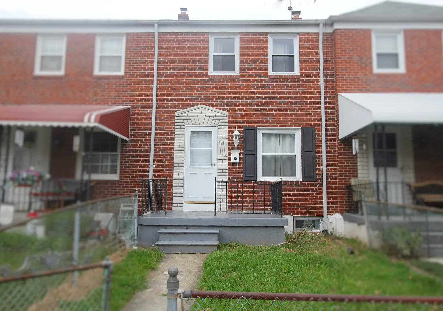 Stunning 3 Bedroom Home With A Basement In Middle River! — Photo 1