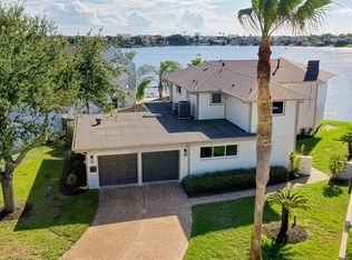2901 Beluche Dr, Galveston, TX 77551
