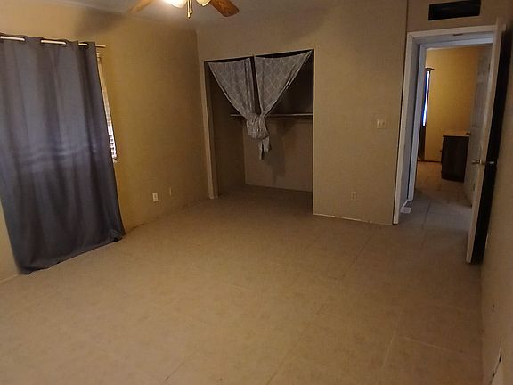 2nd image of 524 Cameldale Dr #B