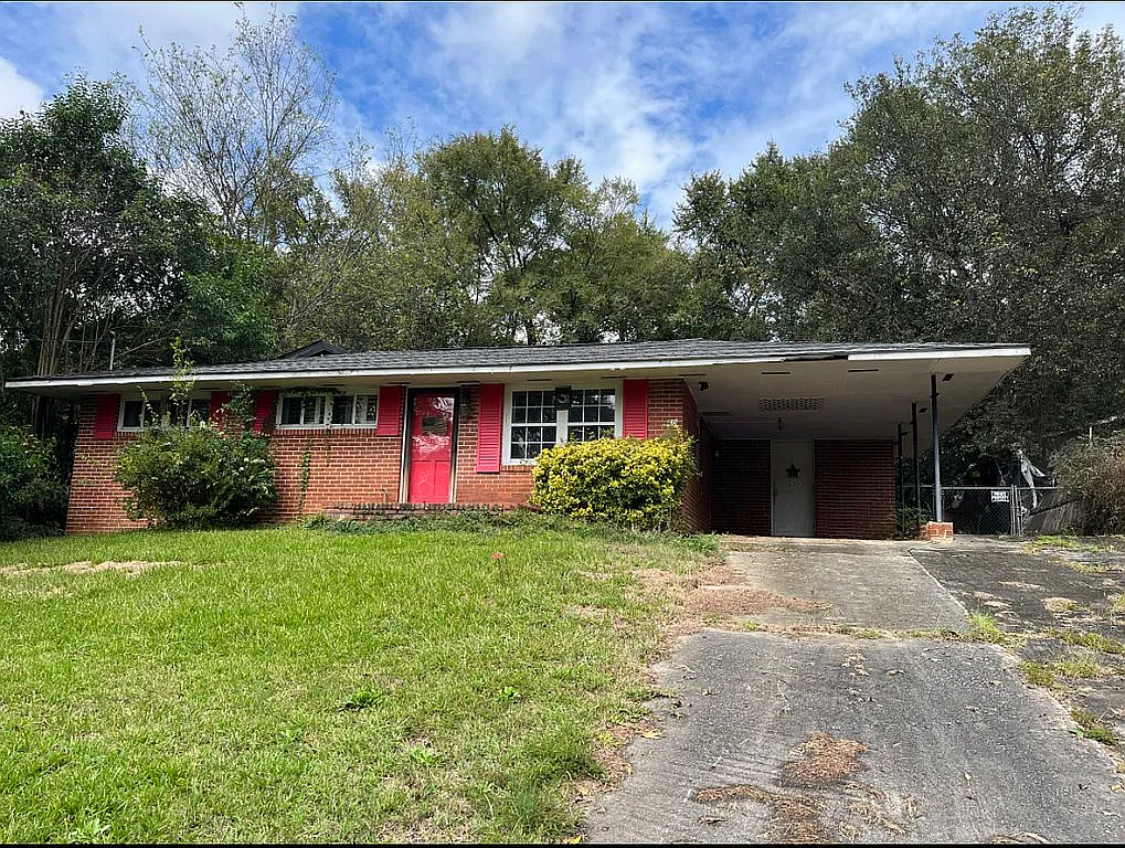 1607 Sherrill Dr photo 1