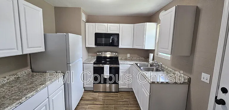 638 Sharon Dr — Photo 6