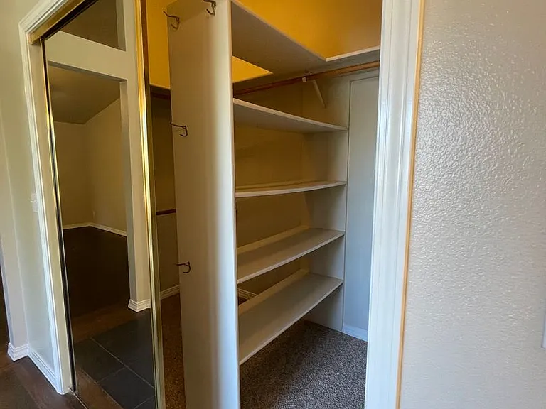 378 S Winthrop Way — Photo 28